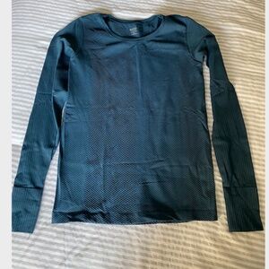 ATHLETA Flurry Base Layer Top